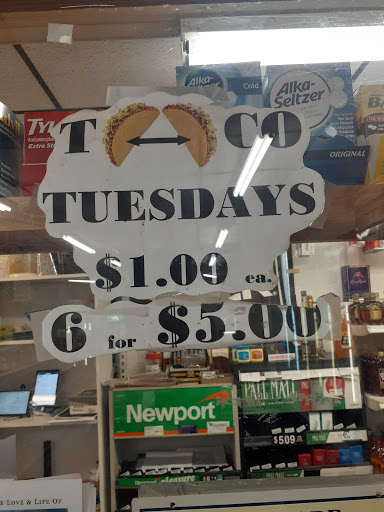 Convenience Store «Shotz Convenience Store», reviews and photos, 2900 E 27th St, Kansas City, MO 64127, USA