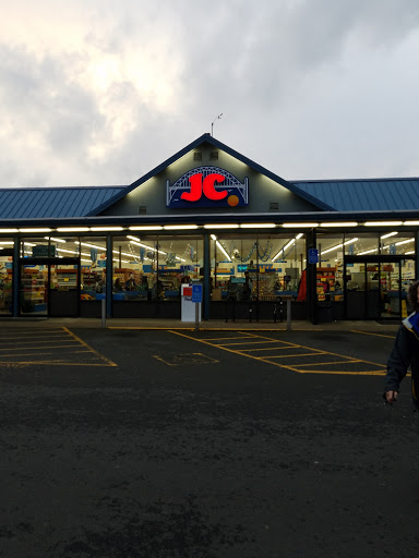 Grocery Store «JC Market Thriftway», reviews and photos, 107 North Coast Highway, Newport, OR 97365, USA