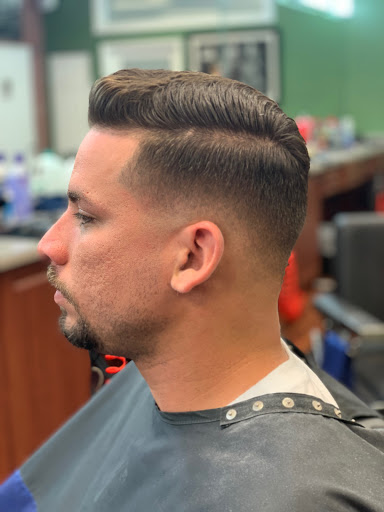 Barber Shop «T&T Barbershop», reviews and photos, 2215 S Federal Hwy, Fort Lauderdale, FL 33316, USA