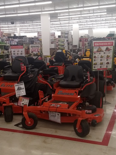 Home Improvement Store «Tractor Supply Co.», reviews and photos, 11250 Preston Hwy, Louisville, KY 40229, USA