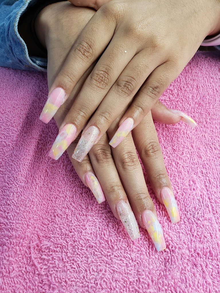 Chic Nails and Spa 29150