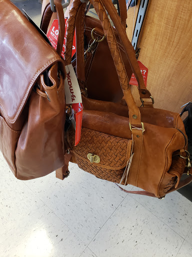 Department Store «T.J. Maxx & HomeGoods», reviews and photos, 4890 Integrity Way, Appleton, WI 54913, USA