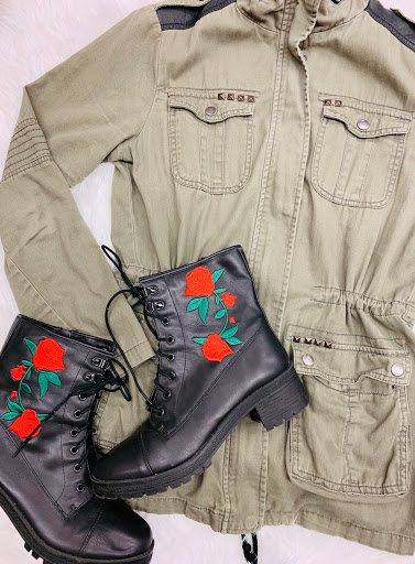 Used Clothing Store «Clothes Mentor», reviews and photos, 2701 N Mall Dr, Virginia Beach, VA 23452, USA