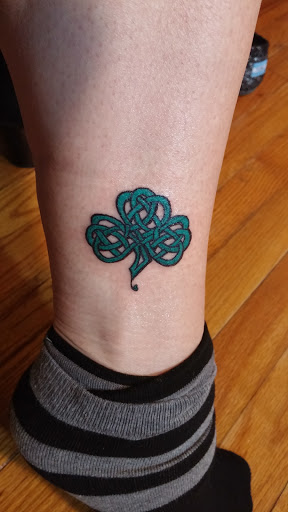 Tattoo Shop «Salty Siren Tattoo Lounge», reviews and photos, 480 E Main St, Greenwood, IN 46143, USA