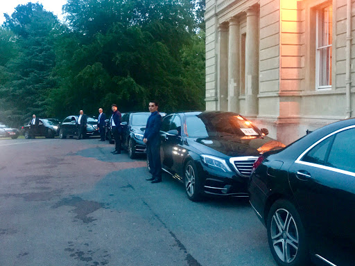 Chauffeur Service London luxury car hire with drivers سيارات مع سائق - سائق خاص لندن
