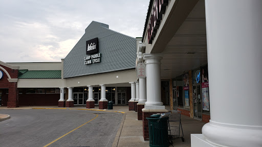 Camping Store «REI», reviews and photos, 200 Ridge Pike #115, Conshohocken, PA 19428, USA
