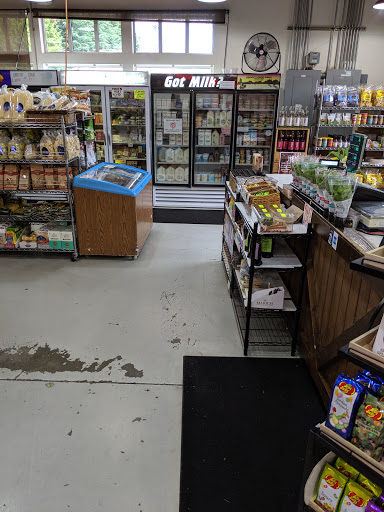 Grocery Store «Top of the Hill Quality Produce», reviews and photos, 5325 NE 4th St, Renton, WA 98059, USA