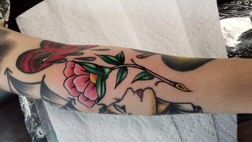 Tattoo Shop «Atlantis Tattoo & Gallery», reviews and photos, 1344 Malabar Rd SE, Palm Bay, FL 32907, USA