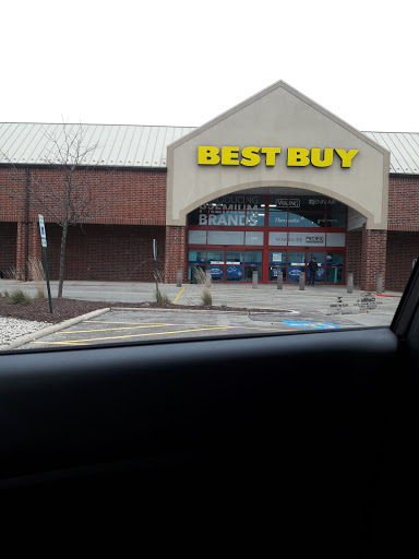 Electronics Store «Best Buy», reviews and photos, 350 W Army Trail Rd, Bloomingdale, IL 60108, USA