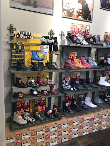 Reviews of Dr. Martens Cuba Mall in Wellington - Shoe store