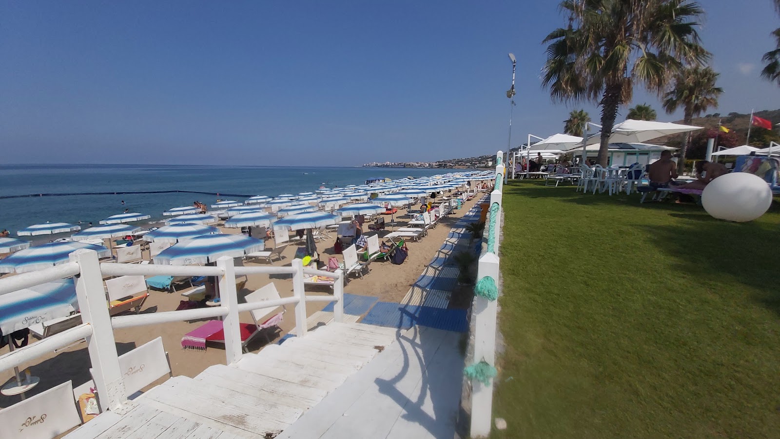 Lido Sabbia D'oro Beach'in fotoğrafı - Çocuklu aile gezginleri için önerilir