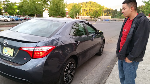 Toyota Dealer «Lithia Toyota of Springfield», reviews and photos, 163 S 9th St, Springfield, OR 97477, USA