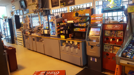 Grocery Store «Columbia Market», reviews and photos, 450 Wa Na Pa St, Cascade Locks, OR 97014, USA