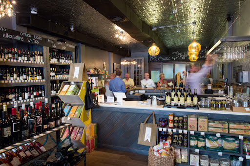 The Carriage Wine and Market, 121 E Mobile St, Florence, AL 35630, USA, 