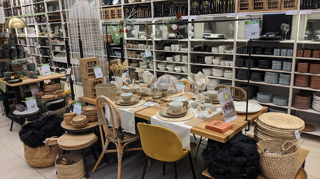 Opinii despre CASA Villeneuve Préneuf în Montreux - Möbelgeschäft