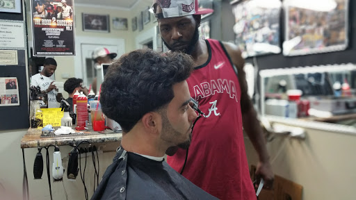 Barber Shop «Fatheadz Barber Shop», reviews and photos, 2516 Paul W Bryant Dr, Tuscaloosa, AL 35401, USA