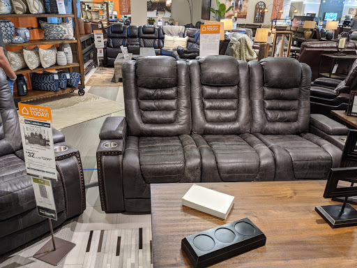 Furniture Store «Ashley HomeStore», reviews and photos, 2915 N Dale Mabry Hwy, Tampa, FL 33607, USA