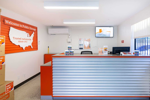 Self-Storage Facility «Public Storage», reviews and photos, 11102 S La Cienega Blvd, Lennox, CA 90304, USA