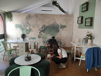 Atmosphère du Le GentleCat bar a chat restaurant salon de thé interdit moins de 12 ans à Lyon - n°10