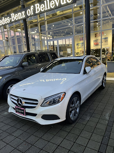 Mercedes Benz Dealer «Mercedes-Benz of Bellevue», reviews and photos, 11850 Bel-Red Rd, Bellevue, WA 98005, USA