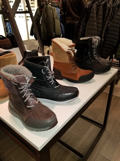 Department Store «Lord & Taylor», reviews and photos, 760 Boylston St, Boston, MA 02199, USA