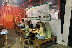 Pecel Lele Lebay Kotagede(ꦥꦼꦕꦼꦭ꧀ꦭꦺꦭꦺꦊꦧꦪ꧀ꦏꦺꦴꦠꦒꦺꦣꦺ) image