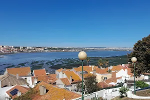 Baía do Seixal image