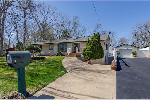 Real Estate Agency «RE/MAX Eastern Properties», reviews and photos, 531 Hawkins Ave, Ronkonkoma, NY 11779, USA