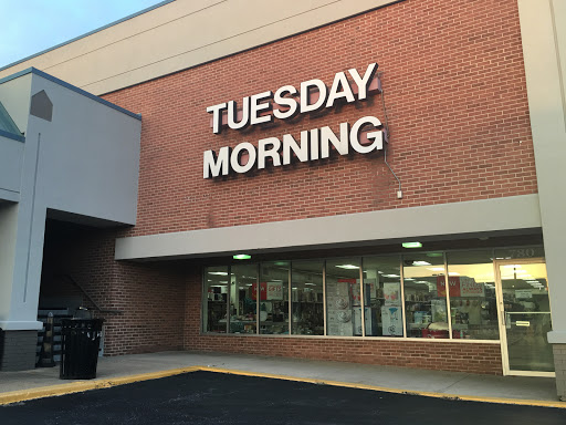 Tuesday Morning, 780 N New Ballas Rd, Creve Coeur, MO 63141, USA, 