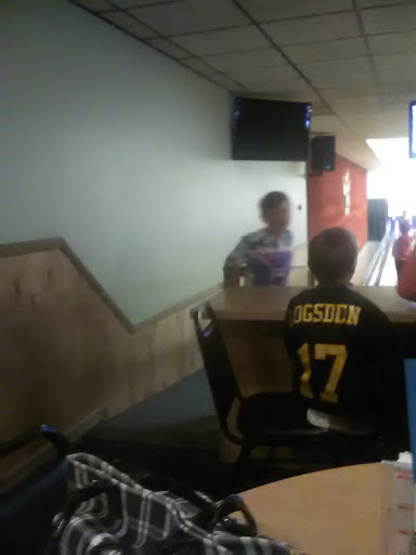 Bowling Alley «Mt. Morris Lanes and Pro Shop», reviews and photos, 9 Erie St, Mt Morris, NY 14510, USA