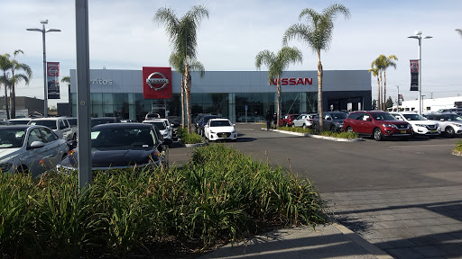 Nissan dealer Pasadena