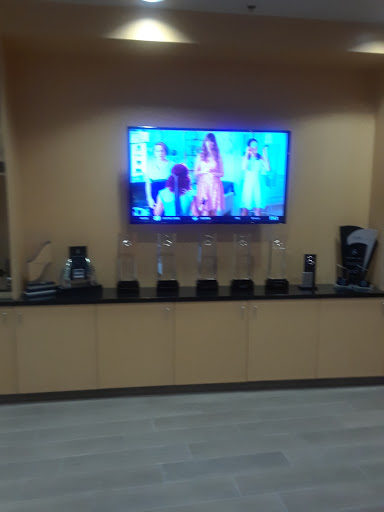 Mercedes Benz Dealer «Mercedes-Benz of Pleasanton», reviews and photos, 5885 Owens Dr, Pleasanton, CA 94588, USA