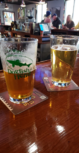 Bar «The Gateway Bar, Restaurant and Liquor Store», reviews and photos, 227 W 8th St, Ship Bottom, NJ 08008, USA