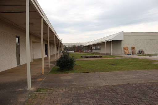 Shopping Mall «Stewart Lakewood Shopping Center», reviews and photos, 1959 Metropolitan Pkwy SW, Atlanta, GA 30315, USA