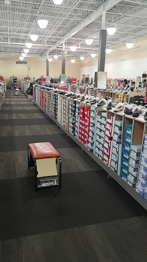 Shoe Store «DSW Designer Shoe Warehouse», reviews and photos, 3638 Welsh Rd, Willow Grove, PA 19090, USA