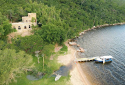 Fotografie cu Praia Costa do Saquinho cu mic golf