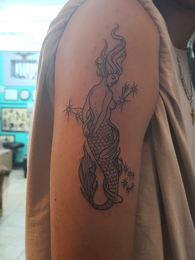 Tattoo Shop «Hold Fast Tattoo and Body Piercing», reviews and photos, 5153 S Ridgewood Ave, Port Orange, FL 32127, USA