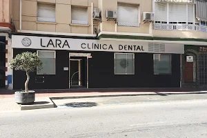 Lara Clínica Dental image