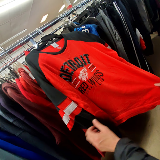 Thrift Store «The Salvation Army Family Store & Donation Center», reviews and photos