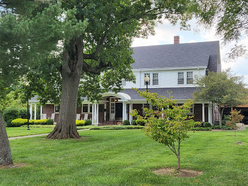 Bed & Breakfast «The Woodford Inn», reviews and photos, 140 Park St, Versailles, KY 40383, USA