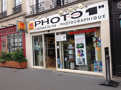 Photo Center - Phone Man - Plaisir d'Images à Paris