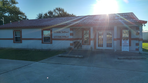 Animal Hospital «Bridge City Animal Hospital», reviews and photos, 2832 Texas Ave, Bridge City, TX 77611, USA