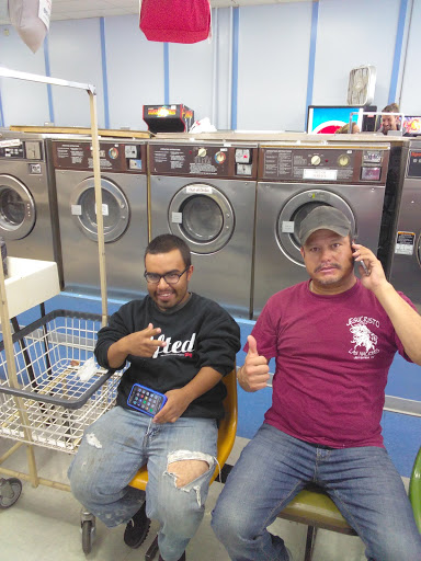 Laundromat «Sunshine on Glisan Coin Laundry & Cleaners», reviews and photos, 7914 NE Glisan St, Portland, OR 97213, USA