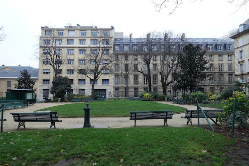 Square Samuel Rousseau à Paris