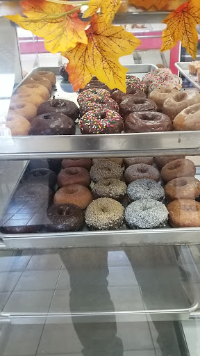 Donut Shop «Pop Donuts», reviews and photos, 297 Andover St, Lawrence, MA 01843, USA