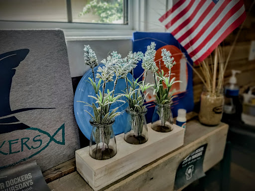 Seafood Restaurant «Dockers Restaurant», reviews and photos, 3505 Marina View Point, Muskegon, MI 49441, USA