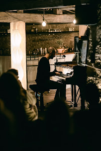 Atmosphère du Restaurant français Le Restaurant & Bar à cocktails de la Ferme de la Huppe à Gordes - n°2