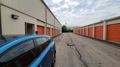 Self-Storage Facility «Public Storage», reviews and photos, 1295 Lake St, Roselle, IL 60172, USA