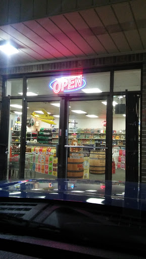 Liquor Store «Rivergate Wines & Liquors», reviews and photos, 752 Rivergate Pkwy, Goodlettsville, TN 37072, USA