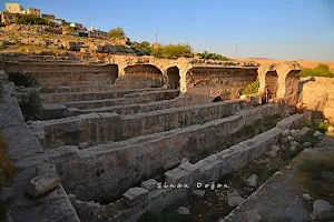 Dara Ancient City Cistern image